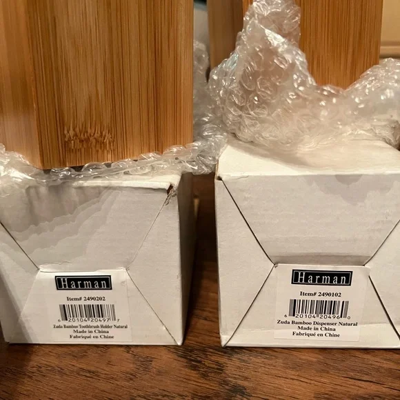 Bathroom set - Picture 3 of 7